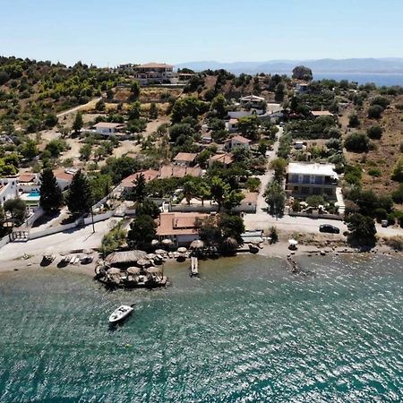 Отель Mantas Bay Лоутраки Экстерьер фото